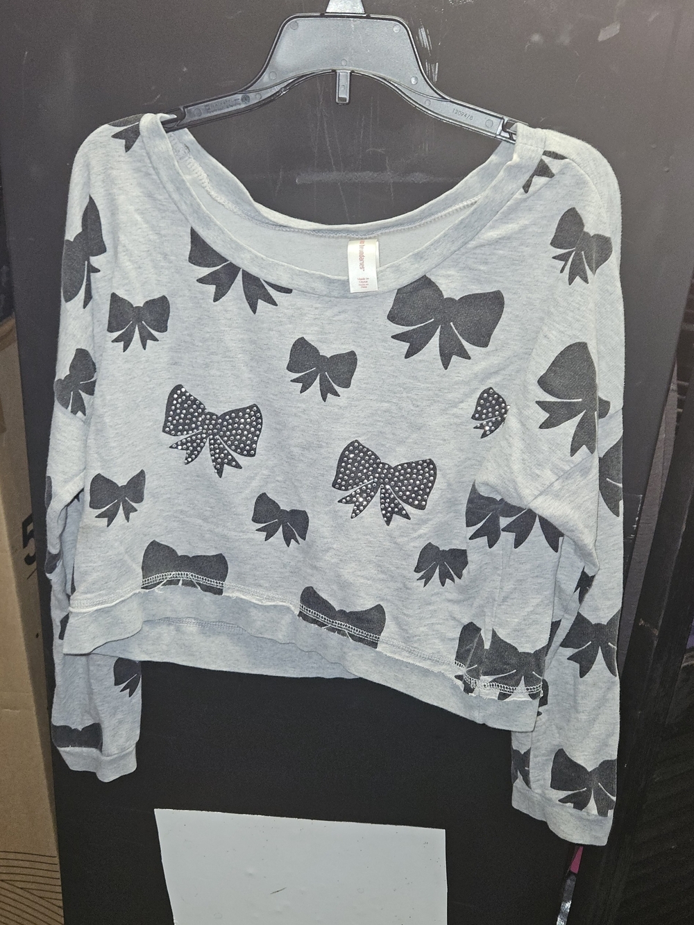 No Boundaries Lt Gray Sweatshirt w/ Black Graphic Accent Teen Girls Size Large